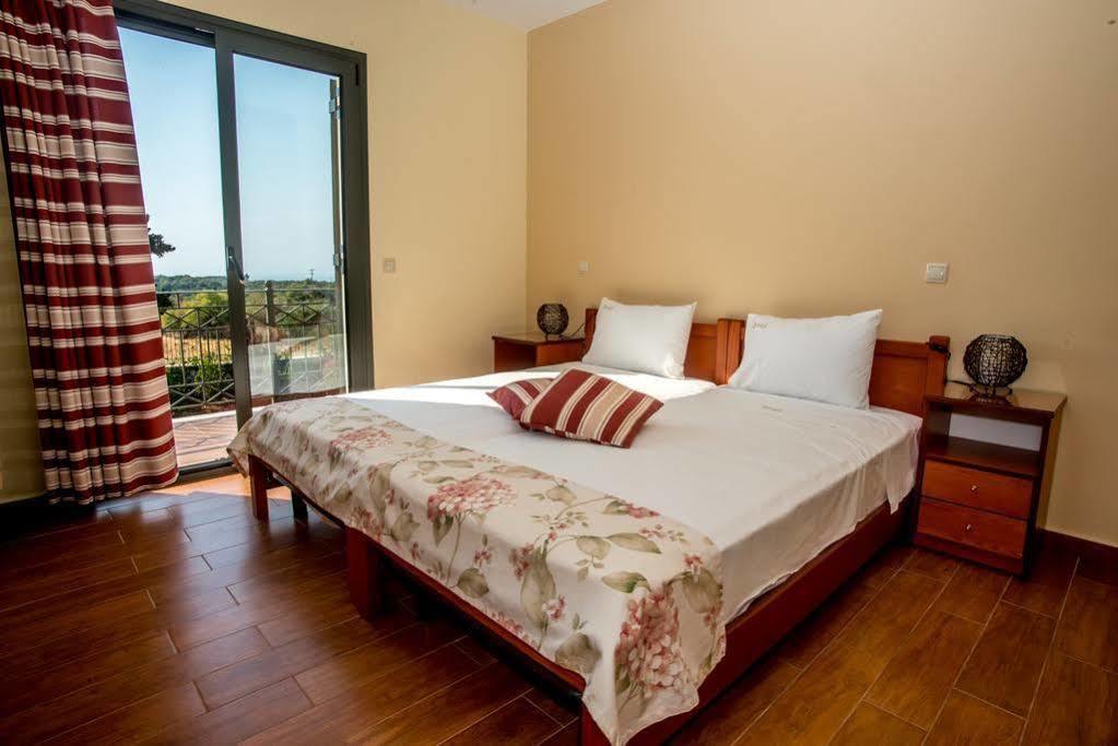 Korallis Villas Livathos  Buitenkant foto