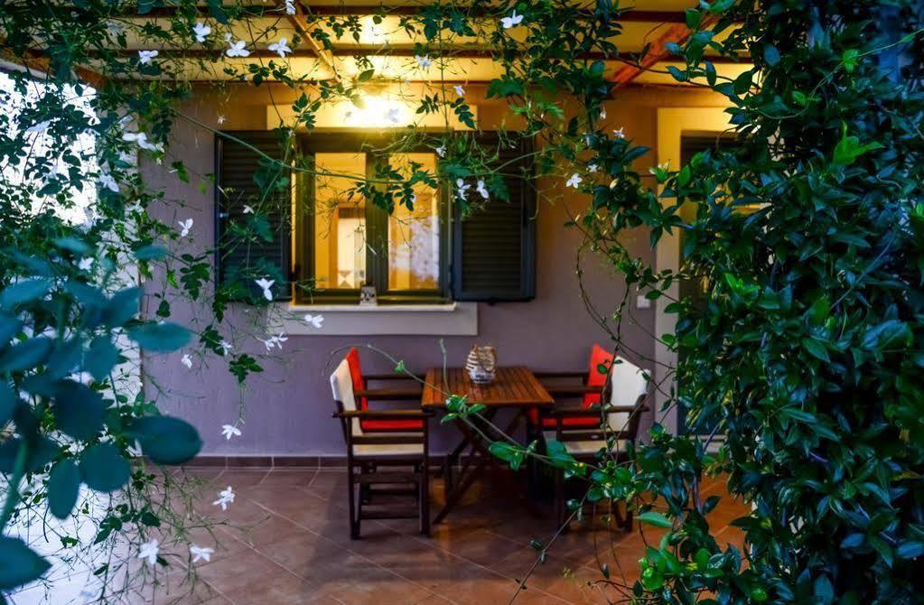 Korallis Villas Livathos  Buitenkant foto