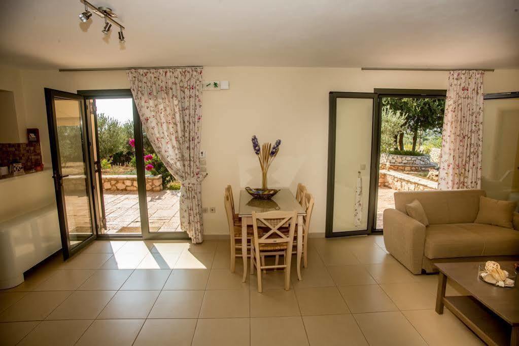 Korallis Villas Livathos  Buitenkant foto